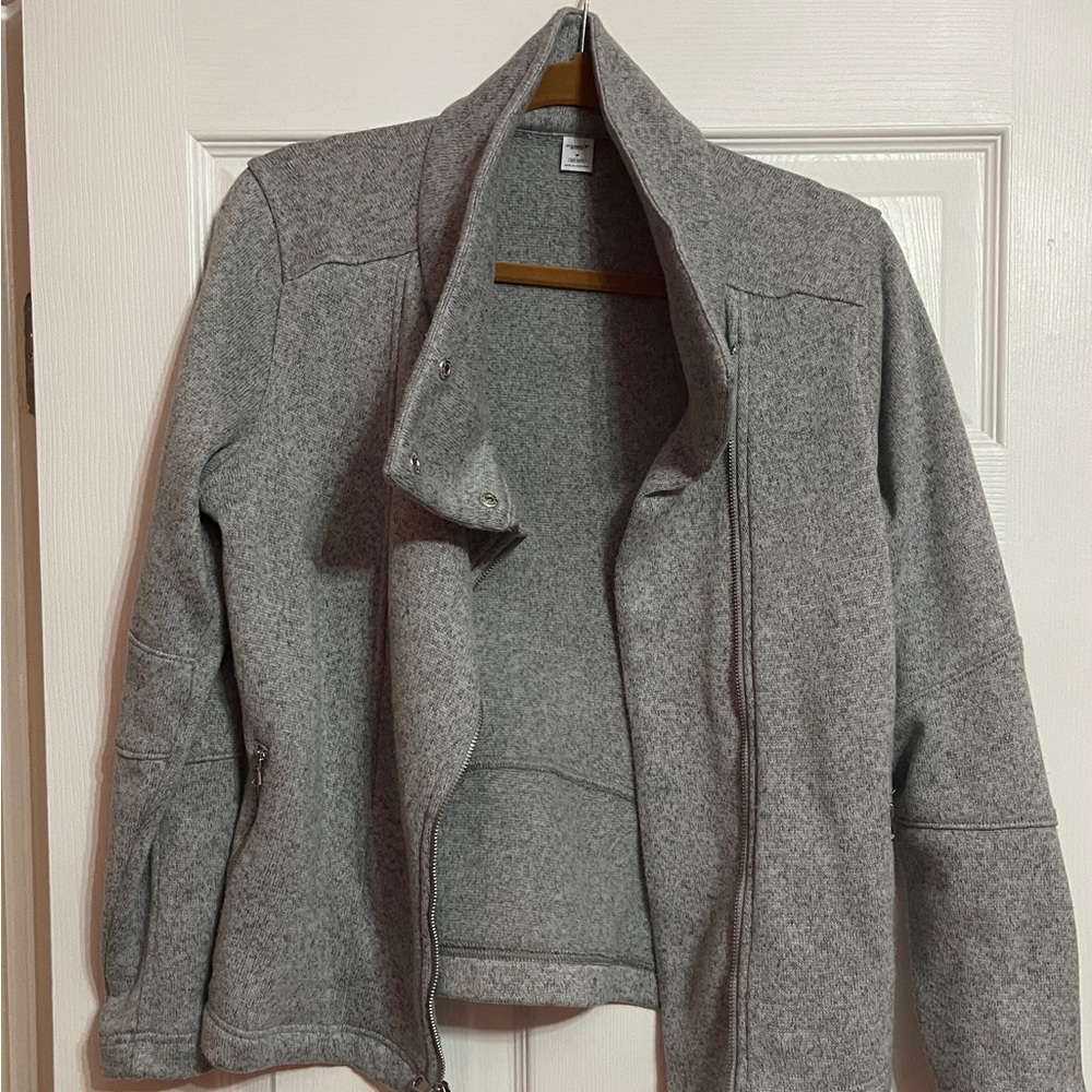 Sweater - Picture 2 of 8